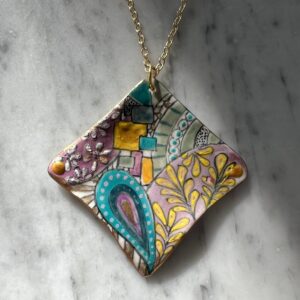 Diamond Shaped Pendant Necklace