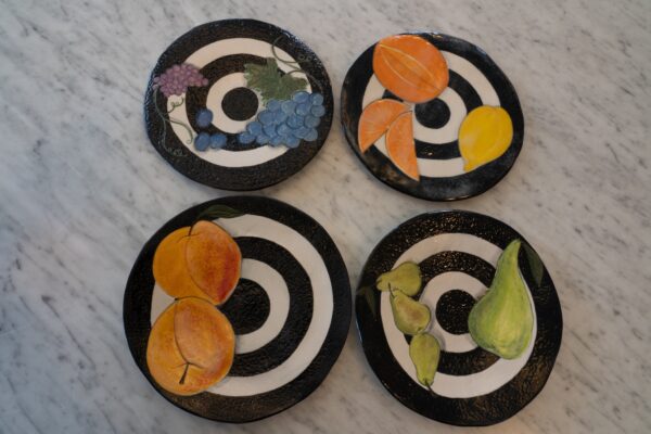 Bullseye Fruit Plate set