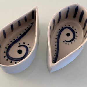 Set of 2 small paisley bowls