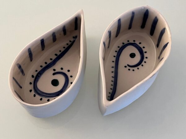 Set of 2 small paisley bowls