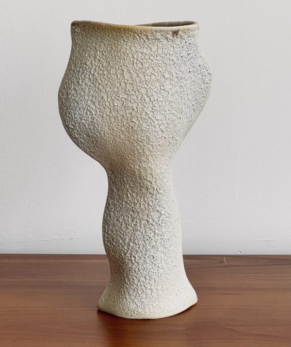 Bulbous Moon Vase - Image 2