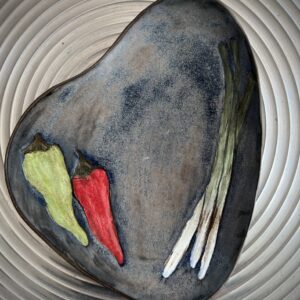 Black Scallion & Pepper Plate