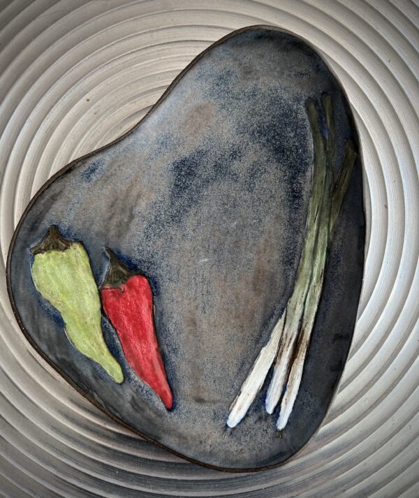 Black Scallion & Pepper Plate